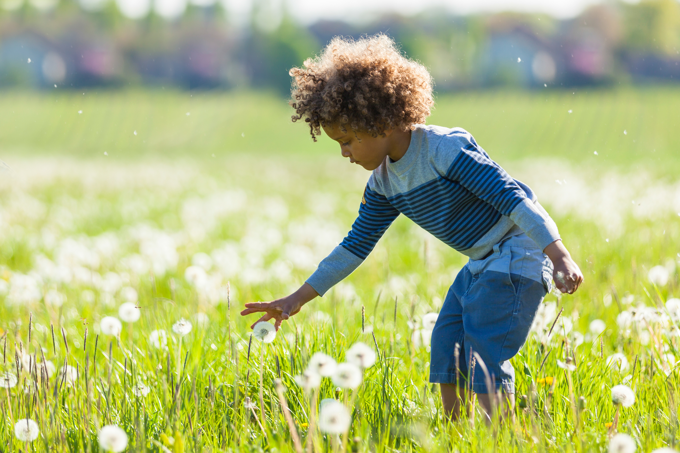 boy-kid-allergies-spring-63560041.jpg